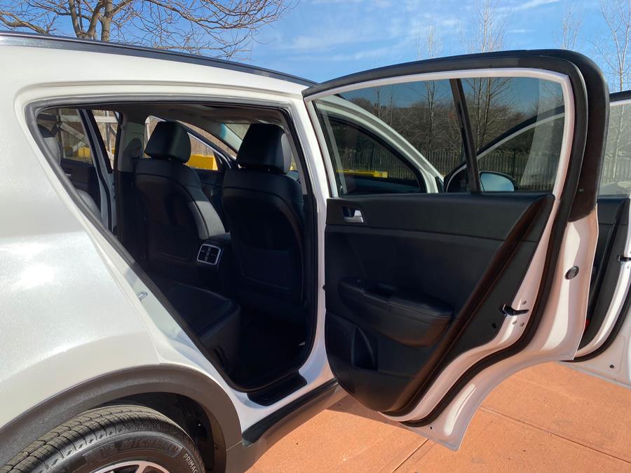 2022 Kia Sportage EX FWD, available for sale in Irvington, New Jersey | Chancellor Auto Grp Intl Co. Irvington, New Jersey 2022 Kia Sportage EX FWD, available for sale in Irvington, New Jersey | Chancellor Auto Grp Intl Co. Irvington, New Jersey