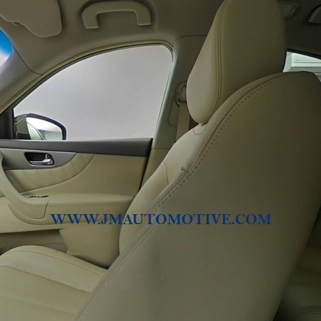 2014 Infiniti Qx70 AWD 4dr, available for sale in Naugatuck, Connecticut | J&M Automotive Sls&Svc LLC. Naugatuck, Connecticut 2014 Infiniti Qx70 AWD 4dr, available for sale in Naugatuck, Connecticut | J&M Automotive Sls&Svc LLC. Naugatuck, Connecticut
