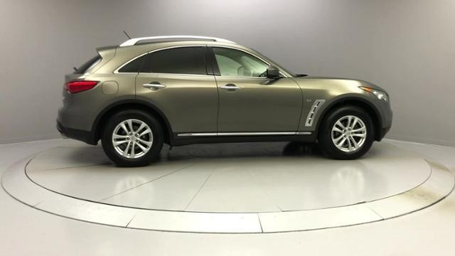 2014 Infiniti Qx70 AWD 4dr, available for sale in Naugatuck, Connecticut | J&M Automotive Sls&Svc LLC. Naugatuck, Connecticut 2014 Infiniti Qx70 AWD 4dr, available for sale in Naugatuck, Connecticut | J&M Automotive Sls&Svc LLC. Naugatuck, Connecticut