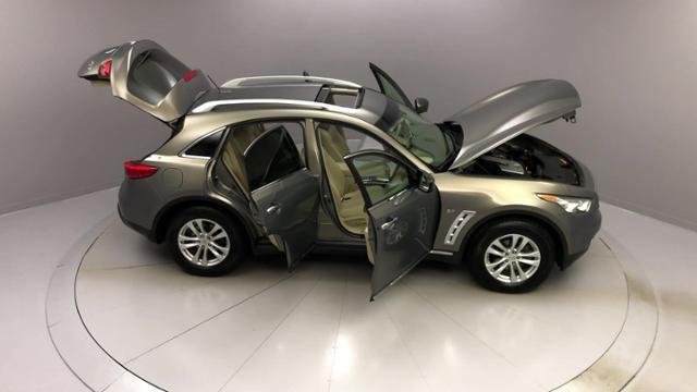 2014 Infiniti Qx70 AWD 4dr, available for sale in Naugatuck, Connecticut | J&M Automotive Sls&Svc LLC. Naugatuck, Connecticut 2014 Infiniti Qx70 AWD 4dr, available for sale in Naugatuck, Connecticut | J&M Automotive Sls&Svc LLC. Naugatuck, Connecticut