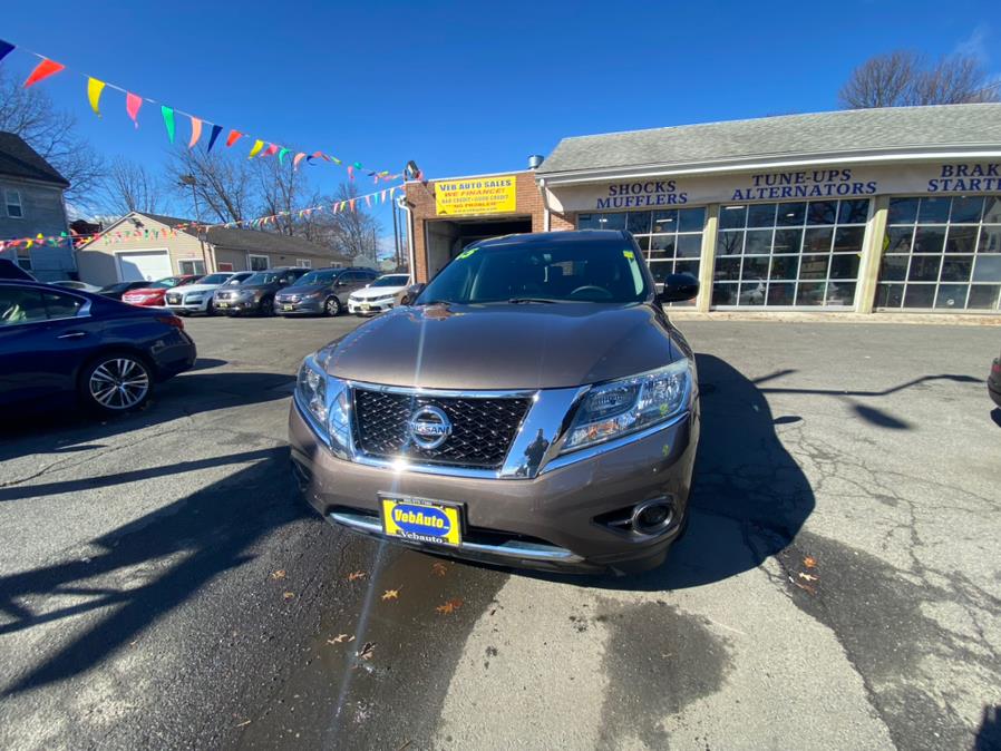 Used Nissan Pathfinder 4WD 4dr S 2015 | VEB Auto Sales. Hartford, Connecticut Used Nissan Pathfinder 4WD 4dr S 2015 | VEB Auto Sales. Hartford, Connecticut