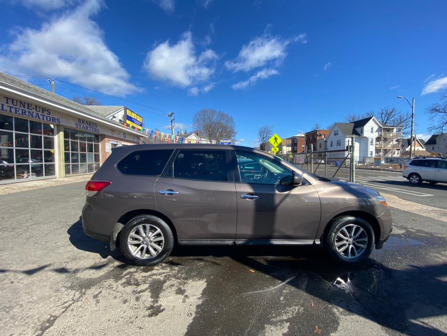 Used Nissan Pathfinder 4WD 4dr S 2015 | VEB Auto Sales. Hartford, Connecticut Used Nissan Pathfinder 4WD 4dr S 2015 | VEB Auto Sales. Hartford, Connecticut