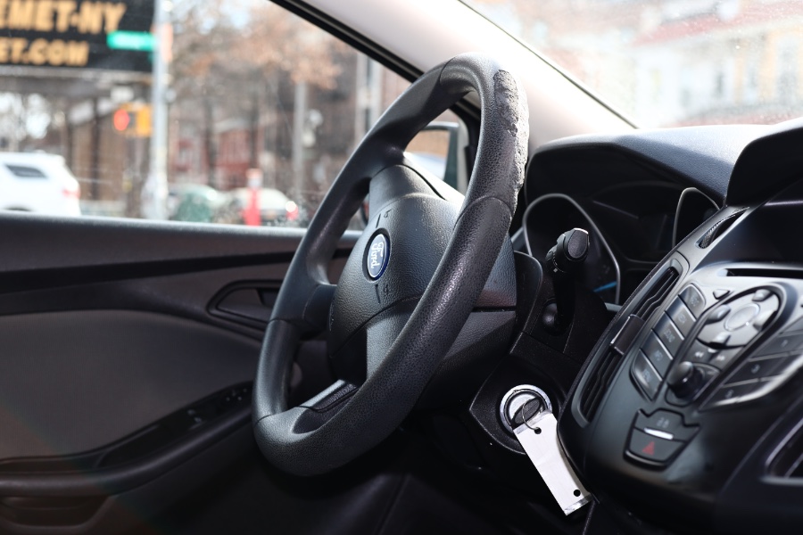 Used Ford Focus 4dr Sdn S 2014 | Hillside Auto Mall Inc.. Jamaica, New York Used Ford Focus 4dr Sdn S 2014 | Hillside Auto Mall Inc.. Jamaica, New York