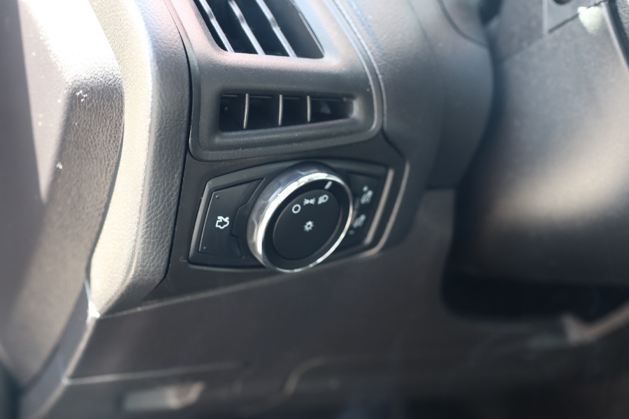 Used Ford Focus 4dr Sdn S 2014 | Hillside Auto Mall Inc.. Jamaica, New York Used Ford Focus 4dr Sdn S 2014 | Hillside Auto Mall Inc.. Jamaica, New York