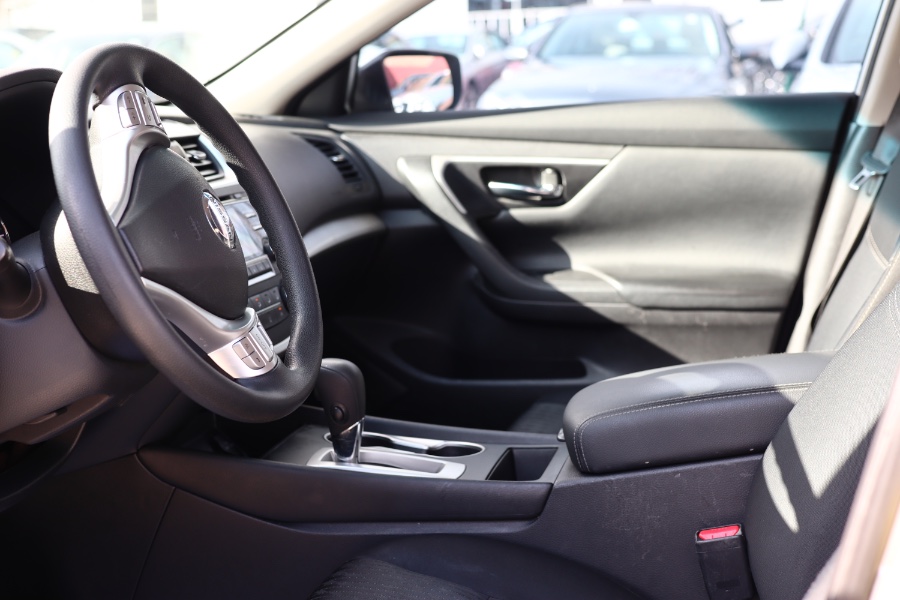 2016 Nissan Altima 4dr Sdn I4 2.5, available for sale in Jamaica, New York | Hillside Auto Mall Inc.. Jamaica, New York 2016 Nissan Altima 4dr Sdn I4 2.5, available for sale in Jamaica, New York | Hillside Auto Mall Inc.. Jamaica, New York