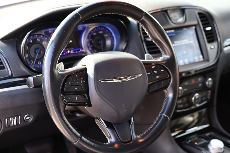 Used Chrysler 300 300S AWD 2019 | Hillside Auto Mall Inc.. Jamaica, New York Used Chrysler 300 300S AWD 2019 | Hillside Auto Mall Inc.. Jamaica, New York