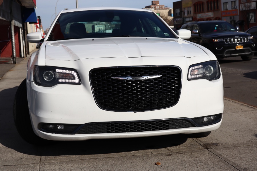 Used Chrysler 300 300S AWD 2019 | Hillside Auto Mall Inc.. Jamaica, New York Used Chrysler 300 300S AWD 2019 | Hillside Auto Mall Inc.. Jamaica, New York