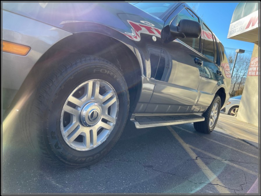 Used Mercury Mountaineer 4dr 114" WB Luxury w/4.6L AWD 2005 | My Auto Inc.. Huntington Station, New York Used Mercury Mountaineer 4dr 114" WB Luxury w/4.6L AWD 2005 | My Auto Inc.. Huntington Station, New York