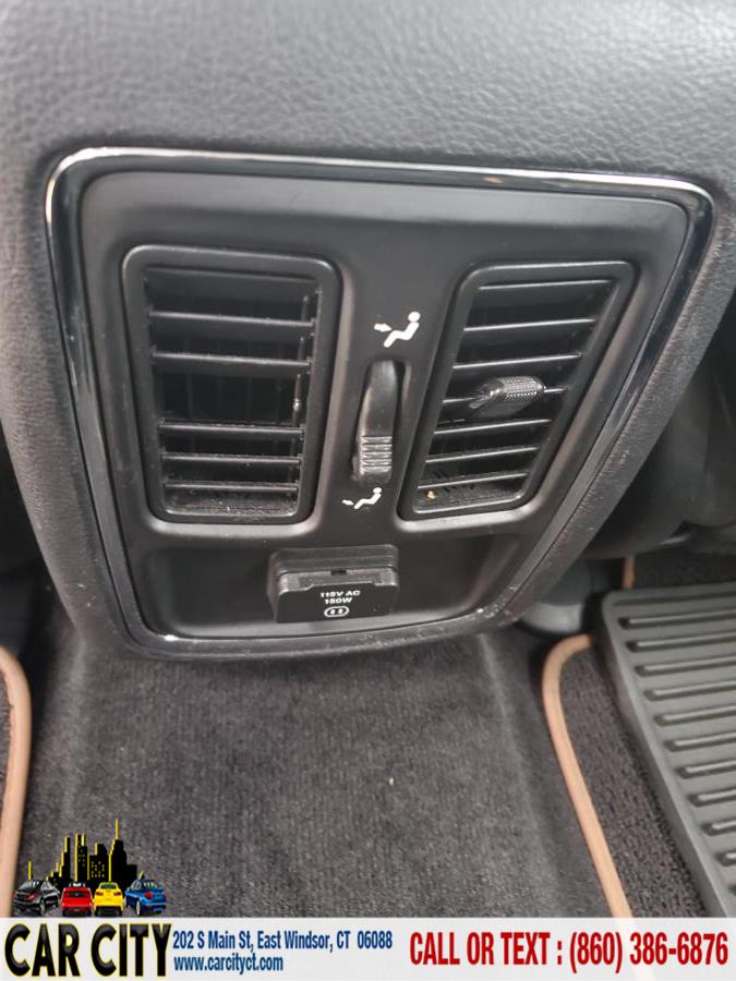 2011 Jeep Grand Cherokee 4WD 4dr Laredo, available for sale in East Windsor, Connecticut | Car City LLC. East Windsor, Connecticut 2011 Jeep Grand Cherokee 4WD 4dr Laredo, available for sale in East Windsor, Connecticut | Car City LLC. East Windsor, Connecticut