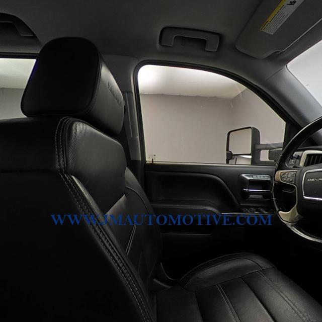 2018 GMC Sierra 1500 4WD Crew Cab 143.5 Denali, available for sale in Naugatuck, Connecticut | J&M Automotive Sls&Svc LLC. Naugatuck, Connecticut 2018 GMC Sierra 1500 4WD Crew Cab 143.5 Denali, available for sale in Naugatuck, Connecticut | J&M Automotive Sls&Svc LLC. Naugatuck, Connecticut
