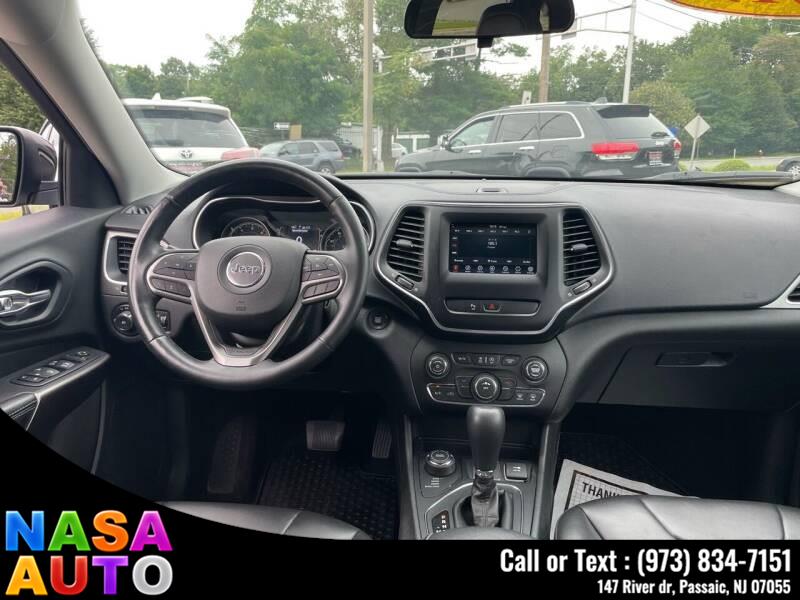 2019 Jeep Cherokee Latitude Plus 4x4, available for sale in Passaic, New Jersey | Nasa Auto. Passaic, New Jersey 2019 Jeep Cherokee Latitude Plus 4x4, available for sale in Passaic, New Jersey | Nasa Auto. Passaic, New Jersey