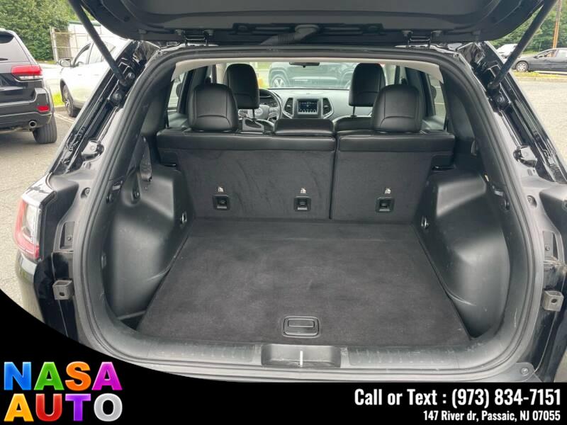 2019 Jeep Cherokee Latitude Plus 4x4, available for sale in Passaic, New Jersey | Nasa Auto. Passaic, New Jersey 2019 Jeep Cherokee Latitude Plus 4x4, available for sale in Passaic, New Jersey | Nasa Auto. Passaic, New Jersey