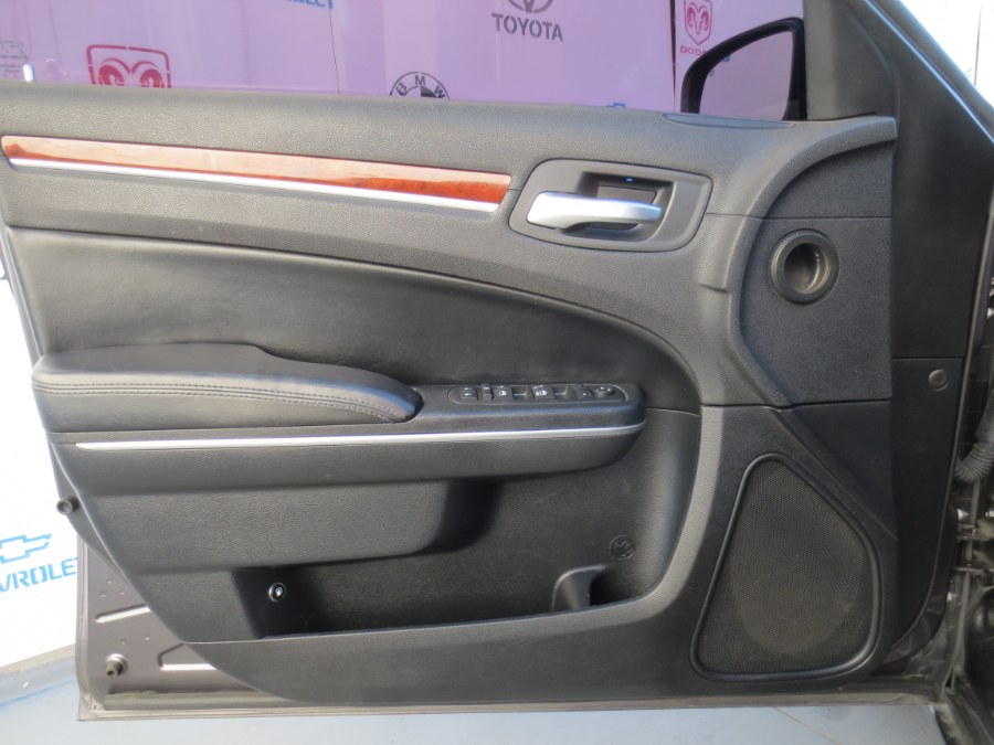 2014 Chrysler 300 4dr Sdn RWD, available for sale in Santa Ana, California | Auto Max Of Santa Ana. Santa Ana, California 2014 Chrysler 300 4dr Sdn RWD, available for sale in Santa Ana, California | Auto Max Of Santa Ana. Santa Ana, California