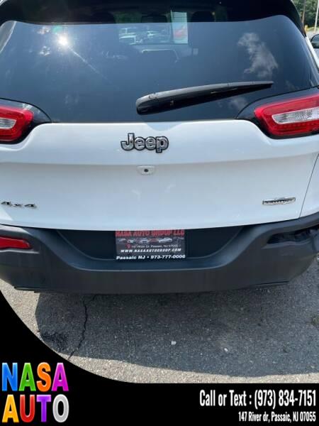 2015 Jeep Grand Cherokee 4WD 4dr Limited, available for sale in Passaic, New Jersey | Nasa Auto. Passaic, New Jersey 2015 Jeep Grand Cherokee 4WD 4dr Limited, available for sale in Passaic, New Jersey | Nasa Auto. Passaic, New Jersey