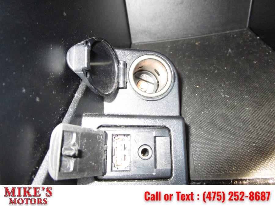 Used Toyota Camry SE Automatic (Natl) 2017 | Mike's Motors LLC. Stratford, Connecticut Used Toyota Camry SE Automatic (Natl) 2017 | Mike's Motors LLC. Stratford, Connecticut