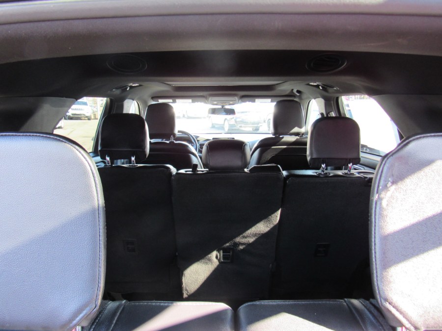 2020 Ford Explorer XLT 4WD, available for sale in Irvington, New Jersey | NJ Used Cars Center. Irvington, New Jersey 2020 Ford Explorer XLT 4WD, available for sale in Irvington, New Jersey | NJ Used Cars Center. Irvington, New Jersey