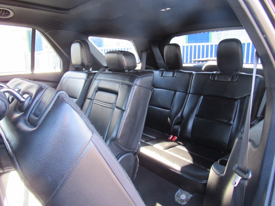 2020 Ford Explorer XLT 4WD, available for sale in Irvington, New Jersey | NJ Used Cars Center. Irvington, New Jersey 2020 Ford Explorer XLT 4WD, available for sale in Irvington, New Jersey | NJ Used Cars Center. Irvington, New Jersey