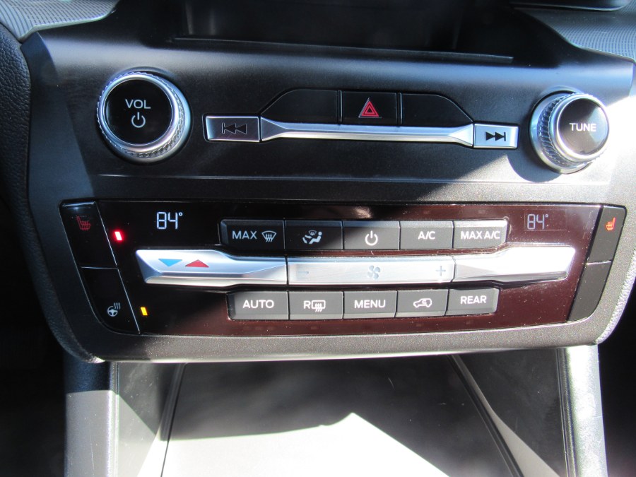 2020 Ford Explorer XLT 4WD, available for sale in Irvington, New Jersey | NJ Used Cars Center. Irvington, New Jersey 2020 Ford Explorer XLT 4WD, available for sale in Irvington, New Jersey | NJ Used Cars Center. Irvington, New Jersey