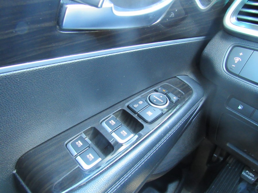 2020 Kia Sorento LX V6 FWD, available for sale in Irvington, New Jersey | NJ Used Cars Center. Irvington, New Jersey 2020 Kia Sorento LX V6 FWD, available for sale in Irvington, New Jersey | NJ Used Cars Center. Irvington, New Jersey