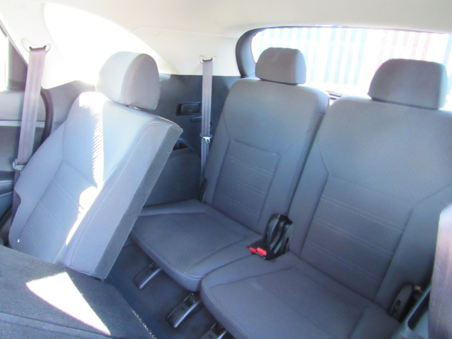 2020 Kia Sorento LX V6 FWD, available for sale in Irvington, New Jersey | NJ Used Cars Center. Irvington, New Jersey 2020 Kia Sorento LX V6 FWD, available for sale in Irvington, New Jersey | NJ Used Cars Center. Irvington, New Jersey