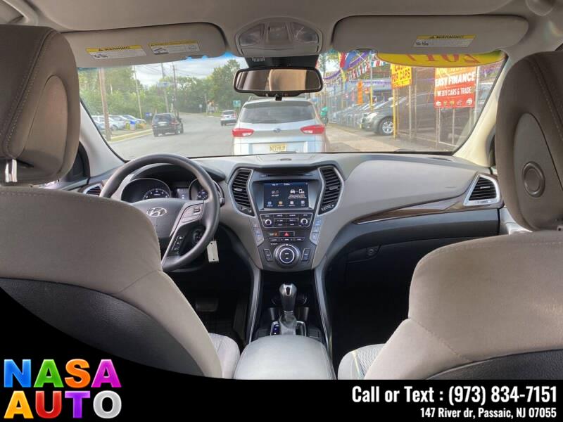 2017 Hyundai Santa Fe SE 3.3L Automatic AWD, available for sale in Passaic, New Jersey | Nasa Auto. Passaic, New Jersey 2017 Hyundai Santa Fe SE 3.3L Automatic AWD, available for sale in Passaic, New Jersey | Nasa Auto. Passaic, New Jersey