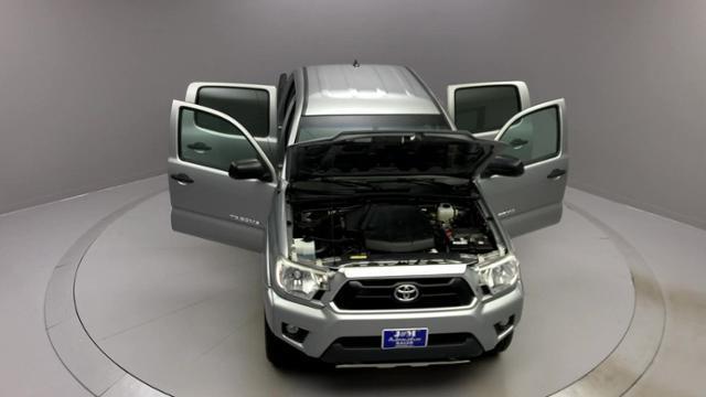 2015 Toyota Tacoma 4WD Double Cab V6 AT, available for sale in Naugatuck, Connecticut | J&M Automotive Sls&Svc LLC. Naugatuck, Connecticut 2015 Toyota Tacoma 4WD Double Cab V6 AT, available for sale in Naugatuck, Connecticut | J&M Automotive Sls&Svc LLC. Naugatuck, Connecticut