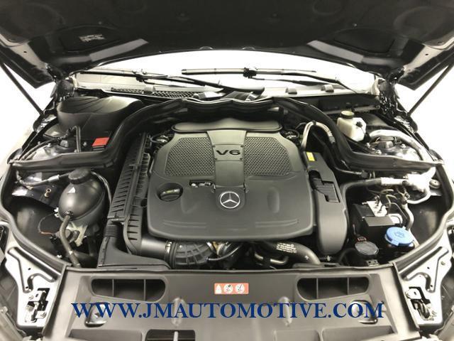 Used Mercedes-benz C-class 4dr Sdn C 300 Luxury 4MATIC 2013 | J&M Automotive Sls&Svc LLC. Naugatuck, Connecticut Used Mercedes-benz C-class 4dr Sdn C 300 Luxury 4MATIC 2013 | J&M Automotive Sls&Svc LLC. Naugatuck, Connecticut