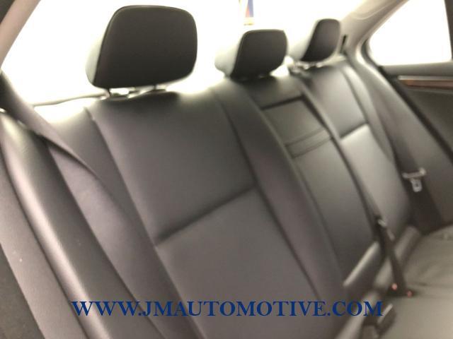 Used Mercedes-benz C-class 4dr Sdn C 300 Luxury 4MATIC 2013 | J&M Automotive Sls&Svc LLC. Naugatuck, Connecticut Used Mercedes-benz C-class 4dr Sdn C 300 Luxury 4MATIC 2013 | J&M Automotive Sls&Svc LLC. Naugatuck, Connecticut