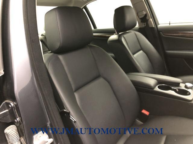 Used Mercedes-benz C-class 4dr Sdn C 300 Luxury 4MATIC 2013 | J&M Automotive Sls&Svc LLC. Naugatuck, Connecticut Used Mercedes-benz C-class 4dr Sdn C 300 Luxury 4MATIC 2013 | J&M Automotive Sls&Svc LLC. Naugatuck, Connecticut