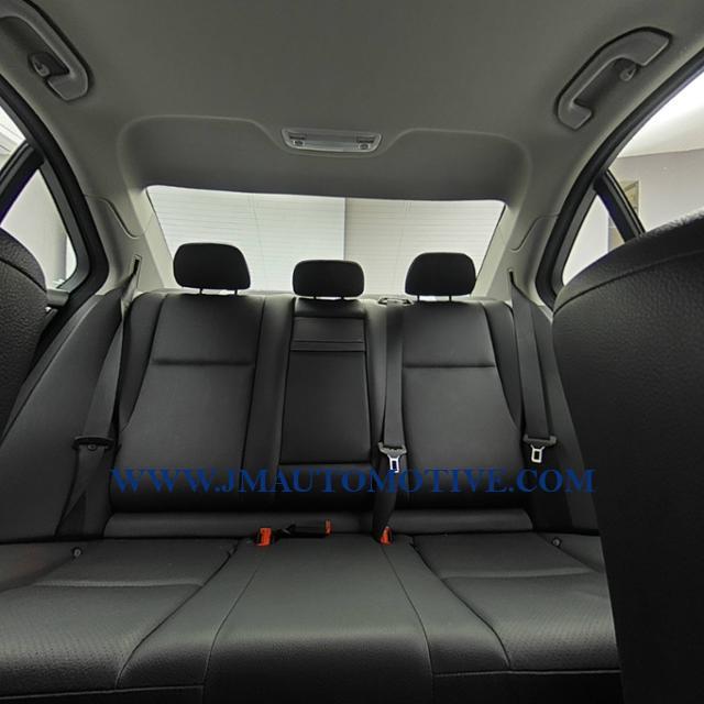 Used Mercedes-benz C-class 4dr Sdn C 300 Luxury 4MATIC 2013 | J&M Automotive Sls&Svc LLC. Naugatuck, Connecticut Used Mercedes-benz C-class 4dr Sdn C 300 Luxury 4MATIC 2013 | J&M Automotive Sls&Svc LLC. Naugatuck, Connecticut