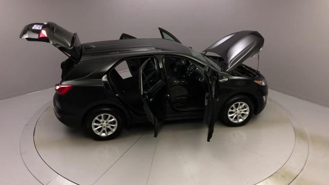 2018 Chevrolet Equinox AWD 4dr LT w/1LT, available for sale in Naugatuck, Connecticut | J&M Automotive Sls&Svc LLC. Naugatuck, Connecticut 2018 Chevrolet Equinox AWD 4dr LT w/1LT, available for sale in Naugatuck, Connecticut | J&M Automotive Sls&Svc LLC. Naugatuck, Connecticut