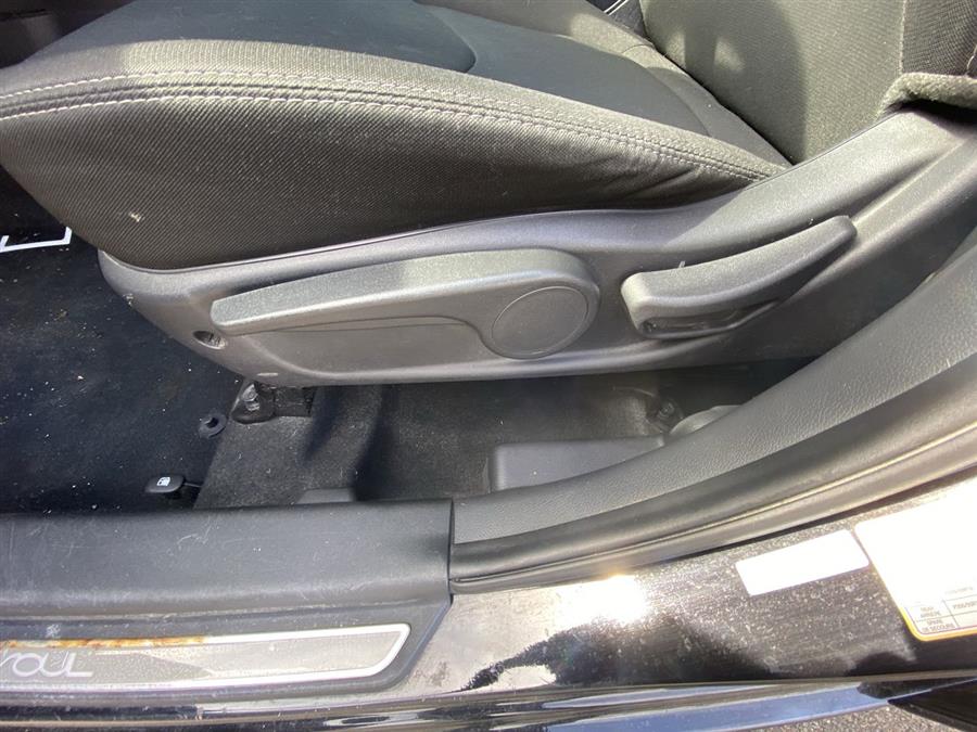 2012 Kia Soul 5dr Wgn Auto +, available for sale in Stratford, Connecticut | Wiz Leasing Inc. Stratford, Connecticut 2012 Kia Soul 5dr Wgn Auto +, available for sale in Stratford, Connecticut | Wiz Leasing Inc. Stratford, Connecticut