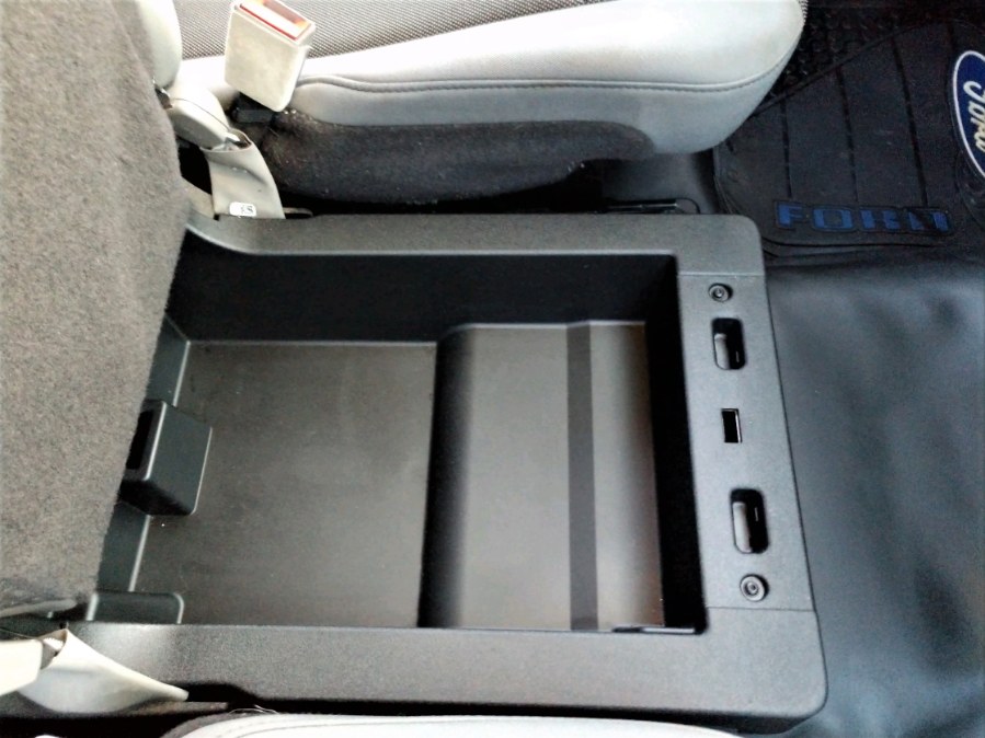 2018 Ford F150 w CAP & RACK XL 2WD Reg Cab 6.5'' Box, available for sale in COPIAGUE, New York | Warwick Auto Sales Inc. COPIAGUE, New York 2018 Ford F150 w CAP & RACK XL 2WD Reg Cab 6.5'' Box, available for sale in COPIAGUE, New York | Warwick Auto Sales Inc. COPIAGUE, New York
