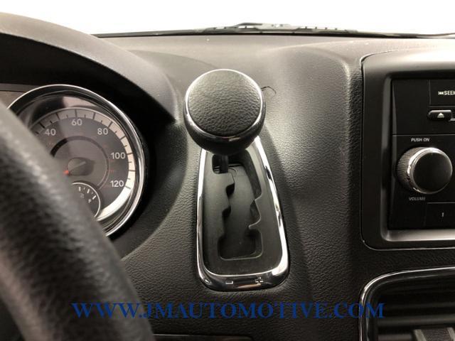 2014 Dodge Grand Caravan 4dr Wgn SXT, available for sale in Naugatuck, Connecticut | J&M Automotive Sls&Svc LLC. Naugatuck, Connecticut 2014 Dodge Grand Caravan 4dr Wgn SXT, available for sale in Naugatuck, Connecticut | J&M Automotive Sls&Svc LLC. Naugatuck, Connecticut