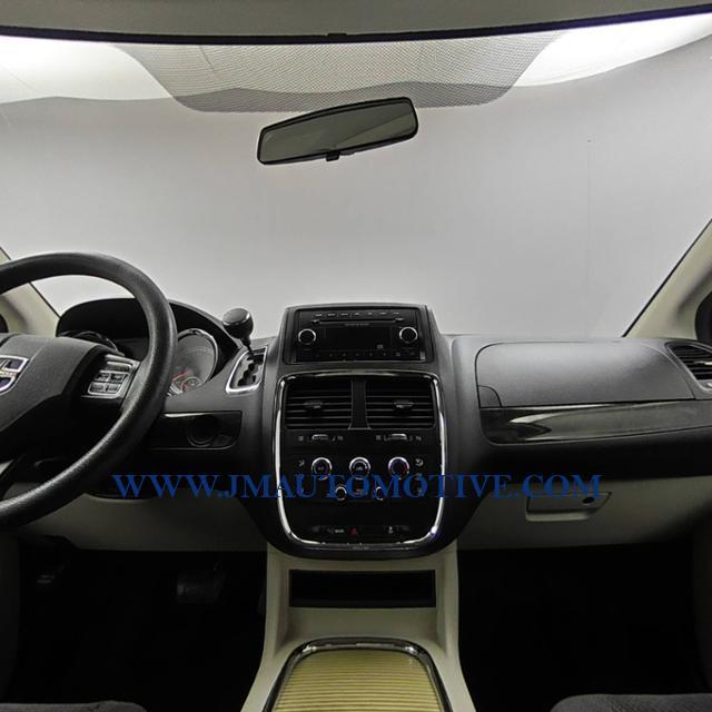 2014 Dodge Grand Caravan 4dr Wgn SXT, available for sale in Naugatuck, Connecticut | J&M Automotive Sls&Svc LLC. Naugatuck, Connecticut 2014 Dodge Grand Caravan 4dr Wgn SXT, available for sale in Naugatuck, Connecticut | J&M Automotive Sls&Svc LLC. Naugatuck, Connecticut