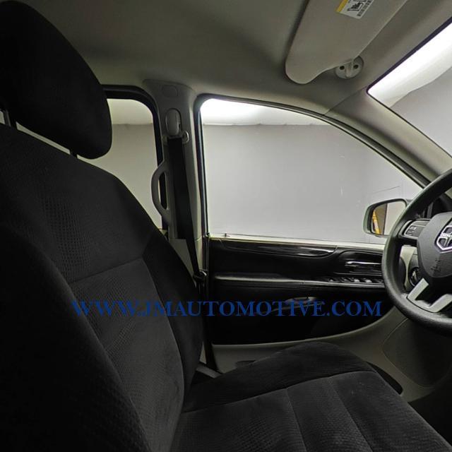 2014 Dodge Grand Caravan 4dr Wgn SXT, available for sale in Naugatuck, Connecticut | J&M Automotive Sls&Svc LLC. Naugatuck, Connecticut 2014 Dodge Grand Caravan 4dr Wgn SXT, available for sale in Naugatuck, Connecticut | J&M Automotive Sls&Svc LLC. Naugatuck, Connecticut