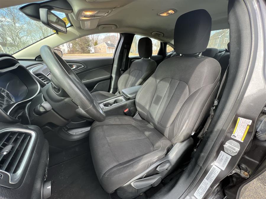 2015 Chrysler 200 4dr Sdn Limited FWD, available for sale in Stratford, Connecticut | Wiz Leasing Inc. Stratford, Connecticut 2015 Chrysler 200 4dr Sdn Limited FWD, available for sale in Stratford, Connecticut | Wiz Leasing Inc. Stratford, Connecticut