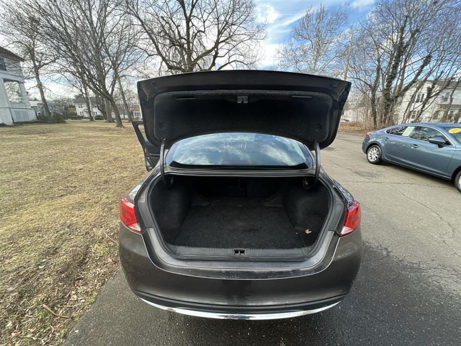 2015 Chrysler 200 4dr Sdn Limited FWD, available for sale in Stratford, Connecticut | Wiz Leasing Inc. Stratford, Connecticut 2015 Chrysler 200 4dr Sdn Limited FWD, available for sale in Stratford, Connecticut | Wiz Leasing Inc. Stratford, Connecticut