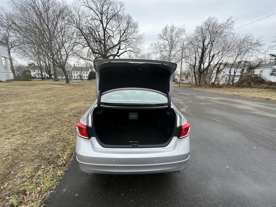 2010 Lexus ES 350 4dr Sdn, available for sale in Stratford, Connecticut | Wiz Leasing Inc. Stratford, Connecticut 2010 Lexus ES 350 4dr Sdn, available for sale in Stratford, Connecticut | Wiz Leasing Inc. Stratford, Connecticut