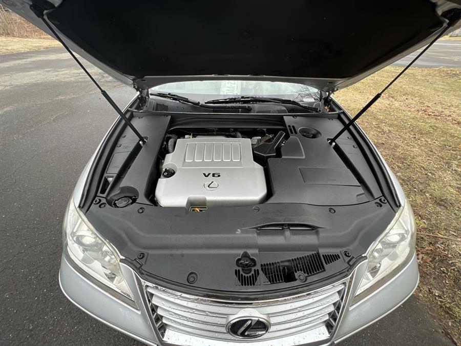 2010 Lexus ES 350 4dr Sdn, available for sale in Stratford, Connecticut | Wiz Leasing Inc. Stratford, Connecticut 2010 Lexus ES 350 4dr Sdn, available for sale in Stratford, Connecticut | Wiz Leasing Inc. Stratford, Connecticut