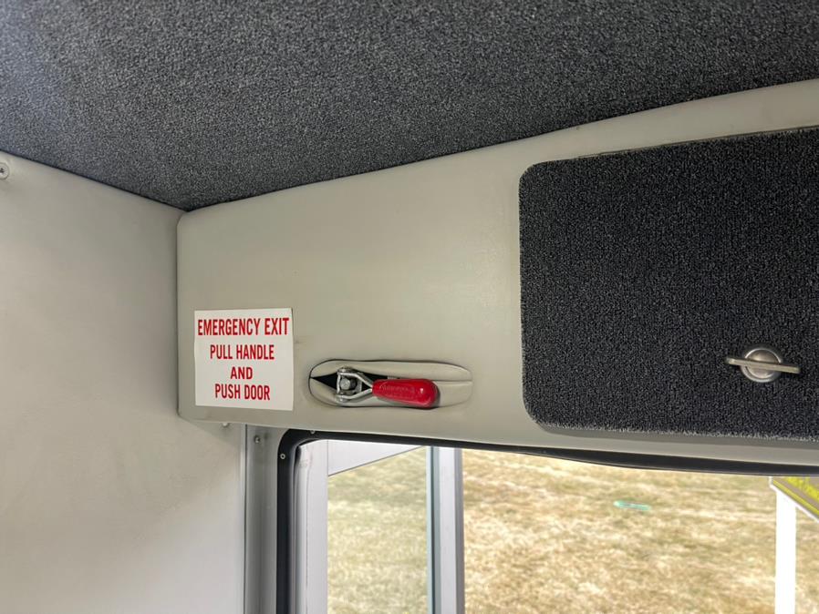 Used Chevrolet Express Commercial Cutaway 4500 Van 159" Diesel 2014 | Mike And Tony Auto Sales, Inc. South Windsor, Connecticut Used Chevrolet Express Commercial Cutaway 4500 Van 159" Diesel 2014 | Mike And Tony Auto Sales, Inc. South Windsor, Connecticut