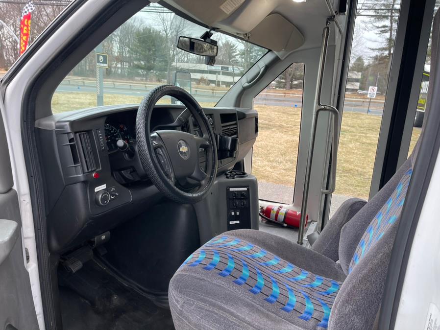Used Chevrolet Express Commercial Cutaway 4500 Van 159" Diesel 2014 | Mike And Tony Auto Sales, Inc. South Windsor, Connecticut Used Chevrolet Express Commercial Cutaway 4500 Van 159" Diesel 2014 | Mike And Tony Auto Sales, Inc. South Windsor, Connecticut