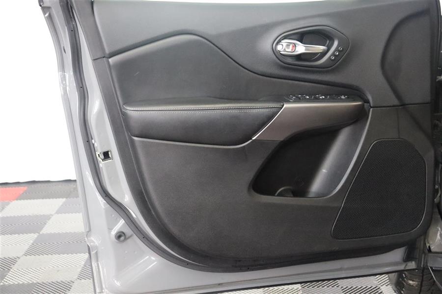 2019 Jeep Cherokee LIMITED, available for sale in Paterson, New Jersey | Fast Track Motors. Paterson, New Jersey 2019 Jeep Cherokee LIMITED, available for sale in Paterson, New Jersey | Fast Track Motors. Paterson, New Jersey