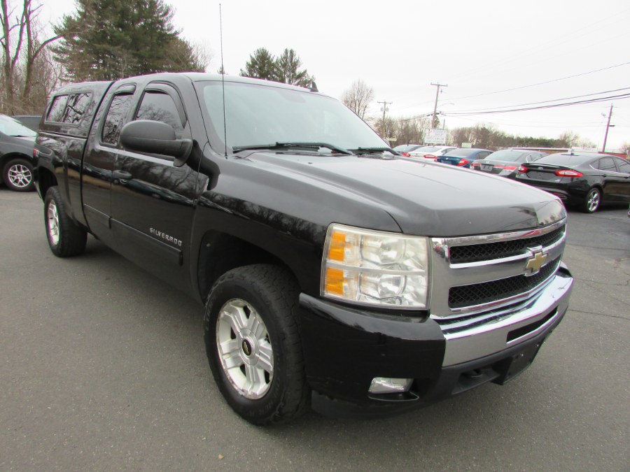 2011 Chevrolet Silverado 1500 4WD Ext Cab 143.5" LT, available for sale in East Windsor, Connecticut | United Auto Sales of E Windsor, Inc. East Windsor, Connecticut 2011 Chevrolet Silverado 1500 4WD Ext Cab 143.5" LT, available for sale in East Windsor, Connecticut | United Auto Sales of E Windsor, Inc. East Windsor, Connecticut