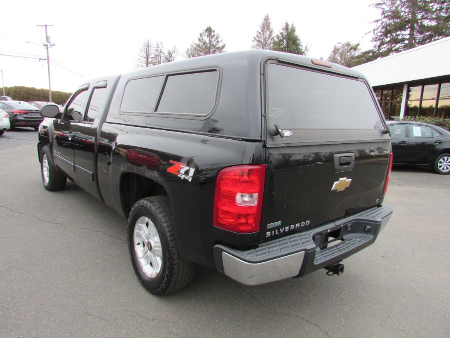 2011 Chevrolet Silverado 1500 4WD Ext Cab 143.5" LT, available for sale in East Windsor, Connecticut | United Auto Sales of E Windsor, Inc. East Windsor, Connecticut 2011 Chevrolet Silverado 1500 4WD Ext Cab 143.5" LT, available for sale in East Windsor, Connecticut | United Auto Sales of E Windsor, Inc. East Windsor, Connecticut