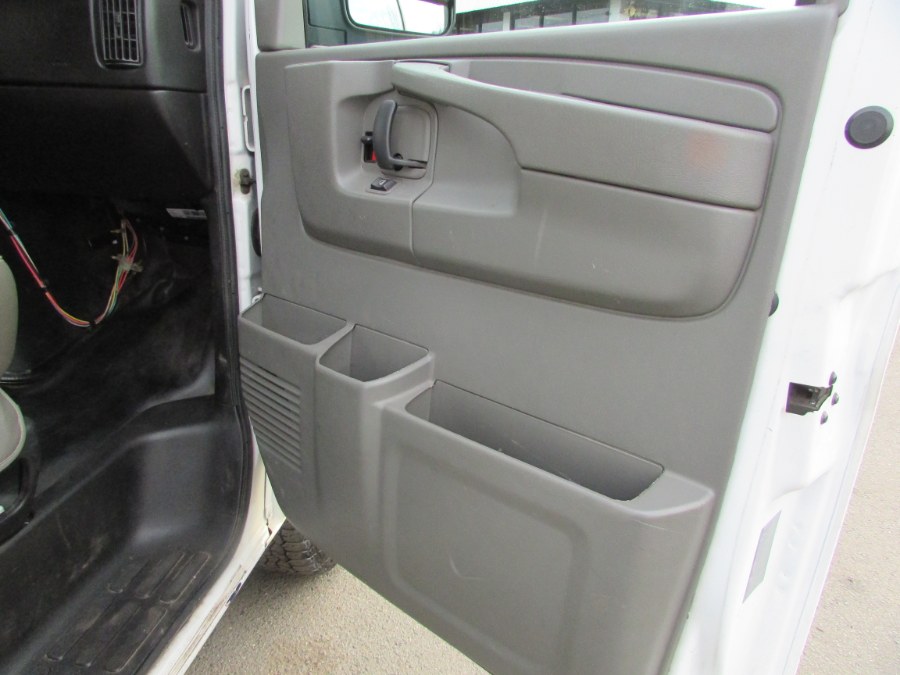 Used Chevrolet Express Cargo Van RWD 3500 135" 2014 | United Auto Sales of E Windsor, Inc. East Windsor, Connecticut Used Chevrolet Express Cargo Van RWD 3500 135" 2014 | United Auto Sales of E Windsor, Inc. East Windsor, Connecticut