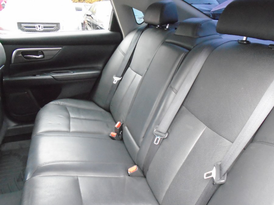2014 Nissan Altima 4dr Sdn I4 2.5 SL, available for sale in Waterbury, Connecticut | Jim Juliani Motors. Waterbury, Connecticut 2014 Nissan Altima 4dr Sdn I4 2.5 SL, available for sale in Waterbury, Connecticut | Jim Juliani Motors. Waterbury, Connecticut