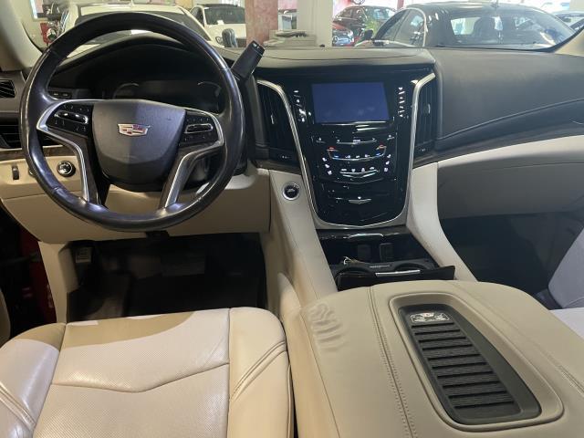 Used Cadillac Escalade 4WD 4dr Luxury 2018 | Sunrise Auto Outlet. Amityville, New York