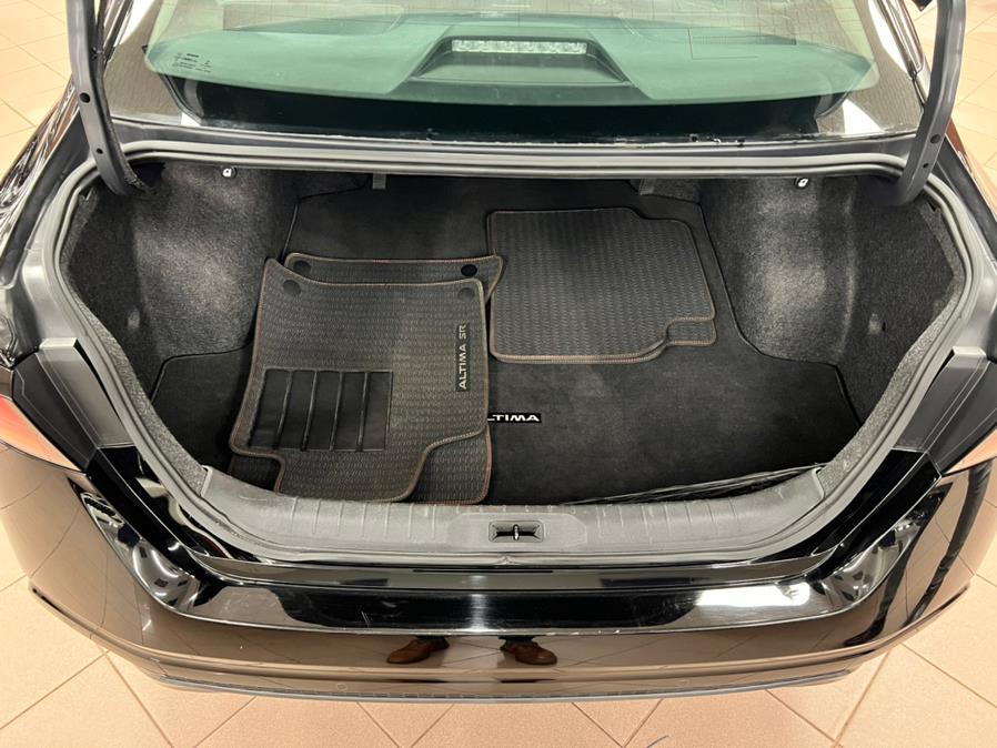 2020 Nissan Altima 2.5 SR Sedan, available for sale in Massapequa Park, New York | Power Motors East. Massapequa Park, New York 2020 Nissan Altima 2.5 SR Sedan, available for sale in Massapequa Park, New York | Power Motors East. Massapequa Park, New York