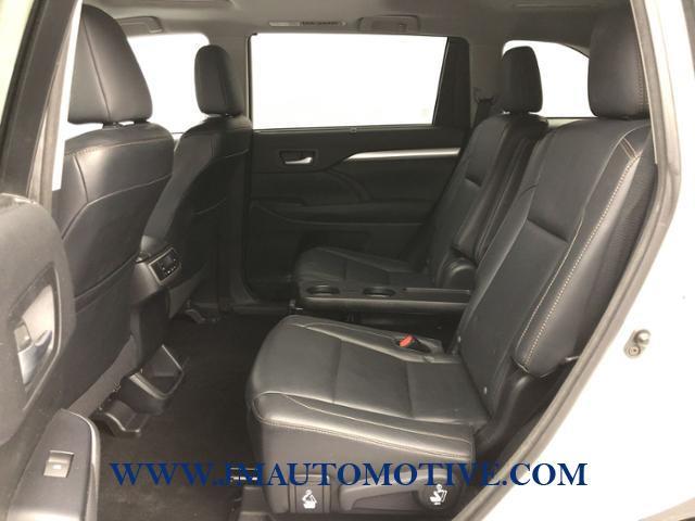 2015 Toyota Highlander AWD 4dr V6 XLE, available for sale in Naugatuck, Connecticut | J&M Automotive Sls&Svc LLC. Naugatuck, Connecticut 2015 Toyota Highlander AWD 4dr V6 XLE, available for sale in Naugatuck, Connecticut | J&M Automotive Sls&Svc LLC. Naugatuck, Connecticut